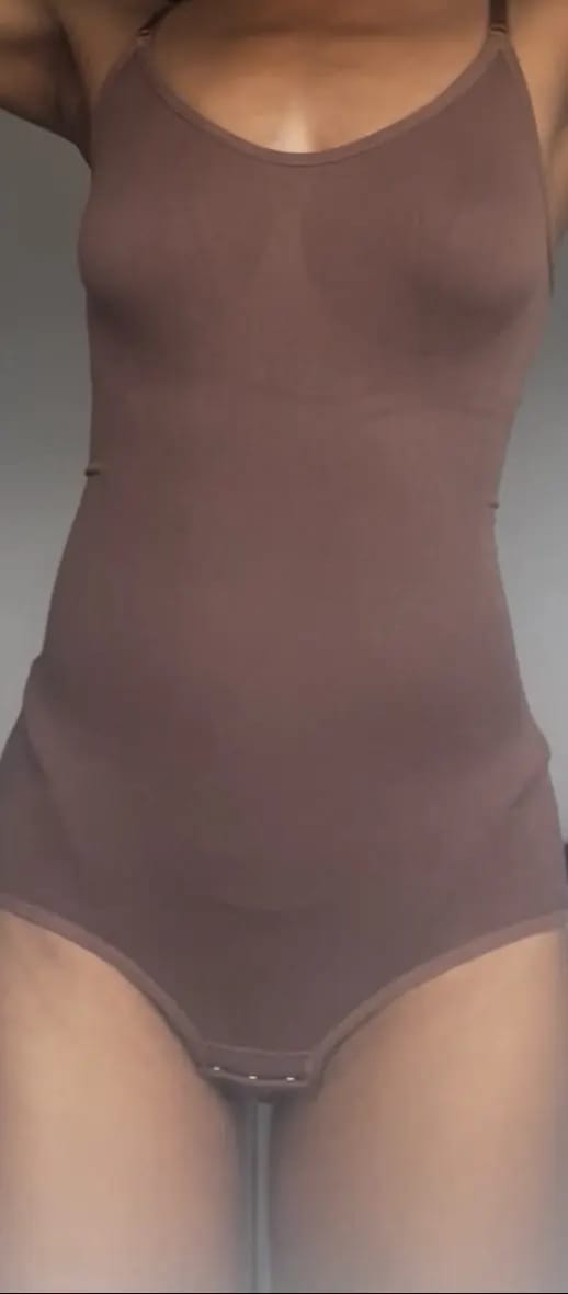 Customer photo review of Silhouette Enhancing Bodysuit