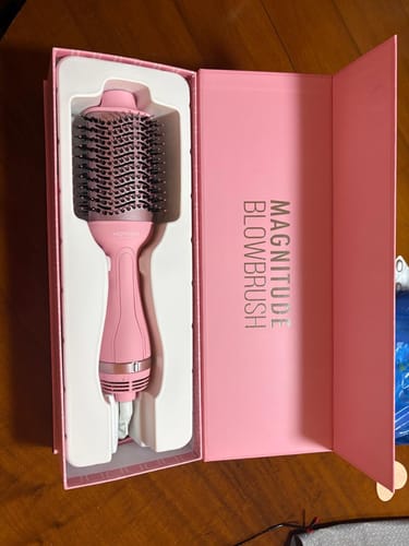Customer photo review of Moyoko Magnitude 2-in-1 Hot Air Brush Pink | Dry & Style Together