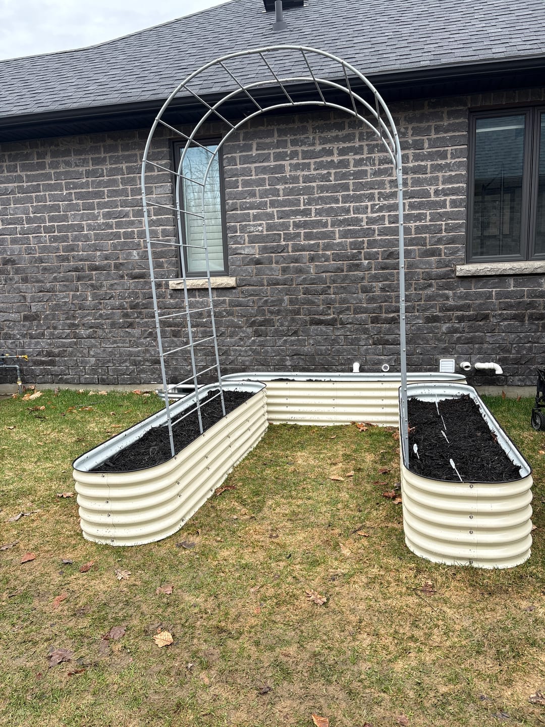 Customer photo review of Arch Garden Trellis