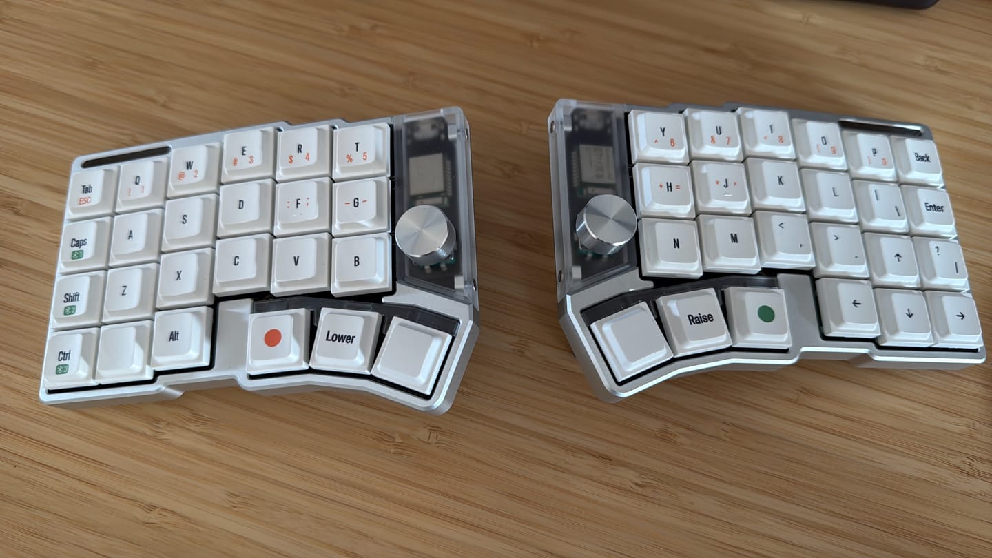 Customer photo review of Cornix 2.0 - Split Low-Profile Split Ergonomic Keyboard (2nd Batch Orders)