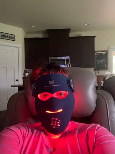 Customer photo review of INIA GLOW 4D 940nm Dual NIR Wireless LED Mask