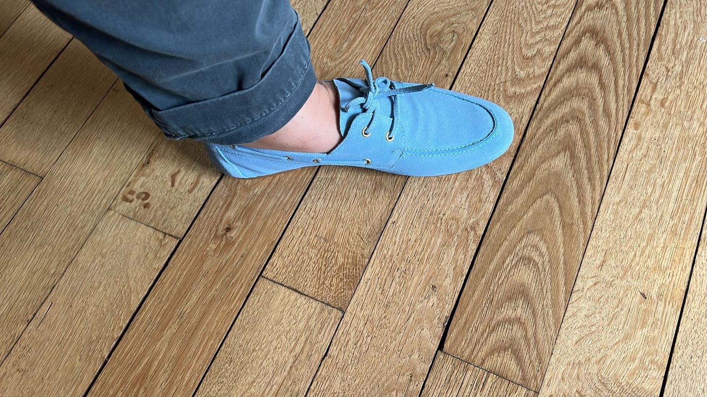 Customer photo review of Bateaux Colette – Bleu Jean cuir velours