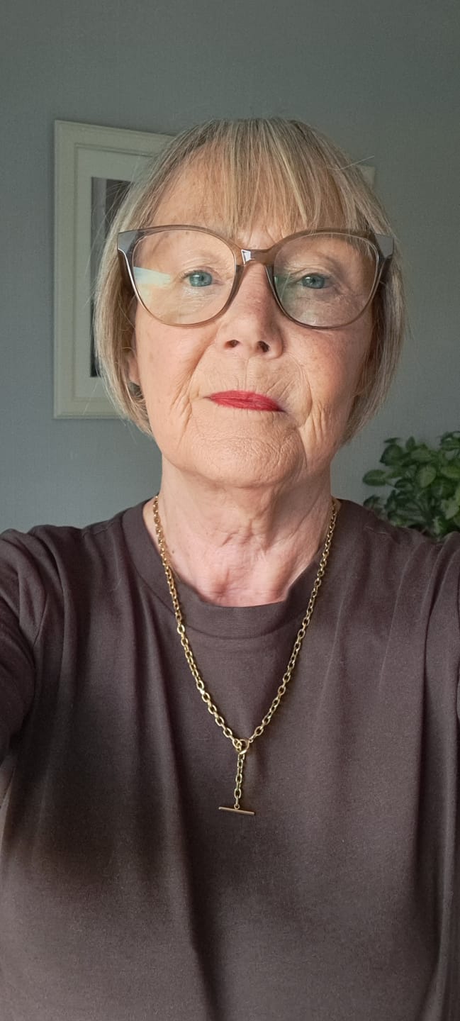 Customer photo review of Cuban T Bar Necklace