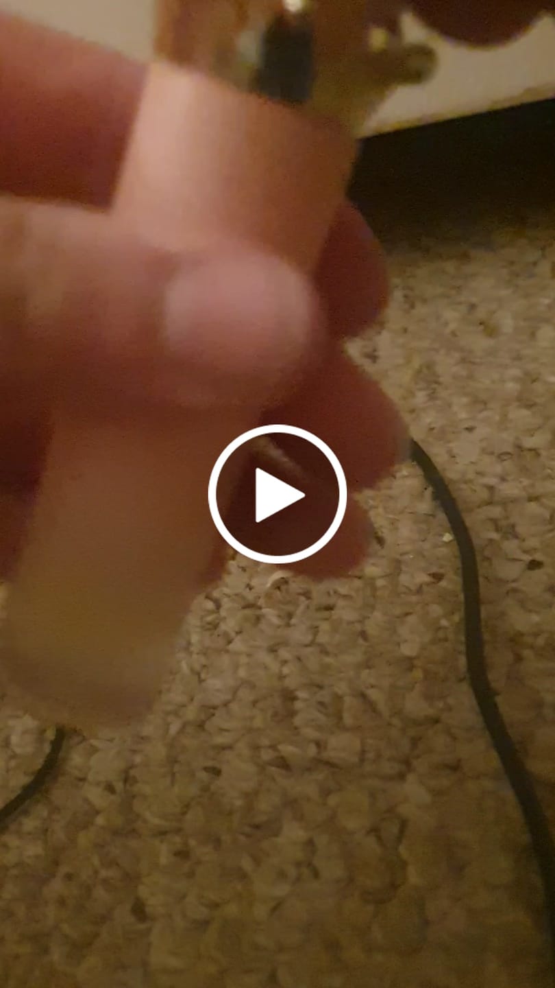Customer video review of P.Louise Stay Shining Crown Lip Oil