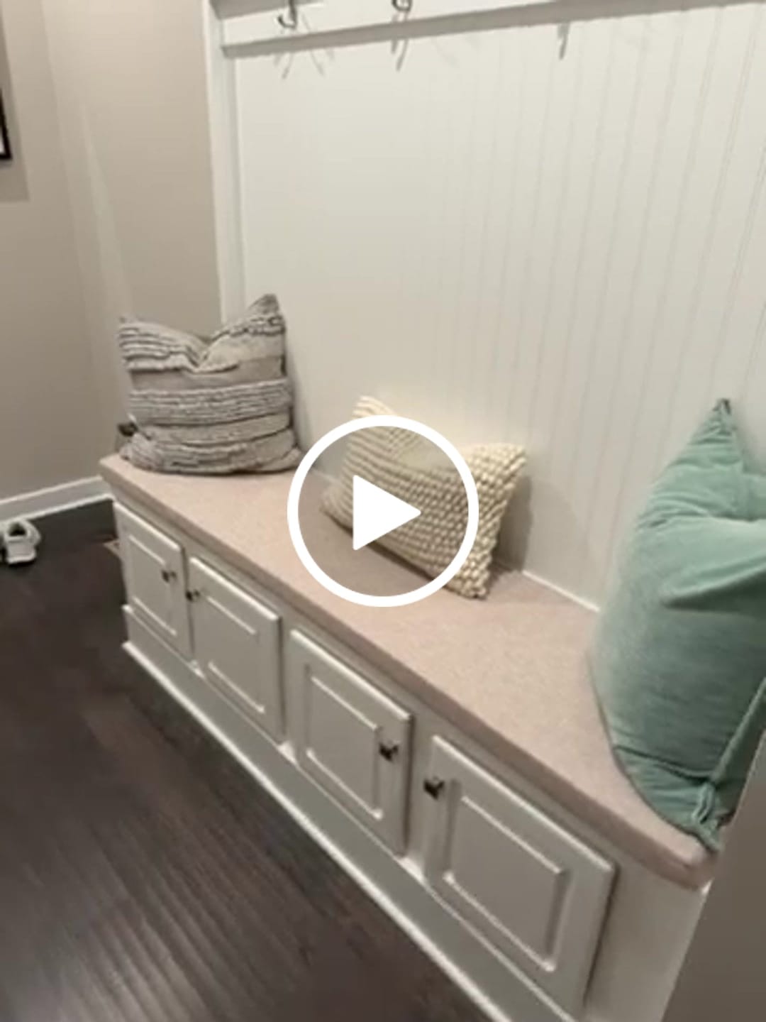 Customer video review of Megha Pillow Cover