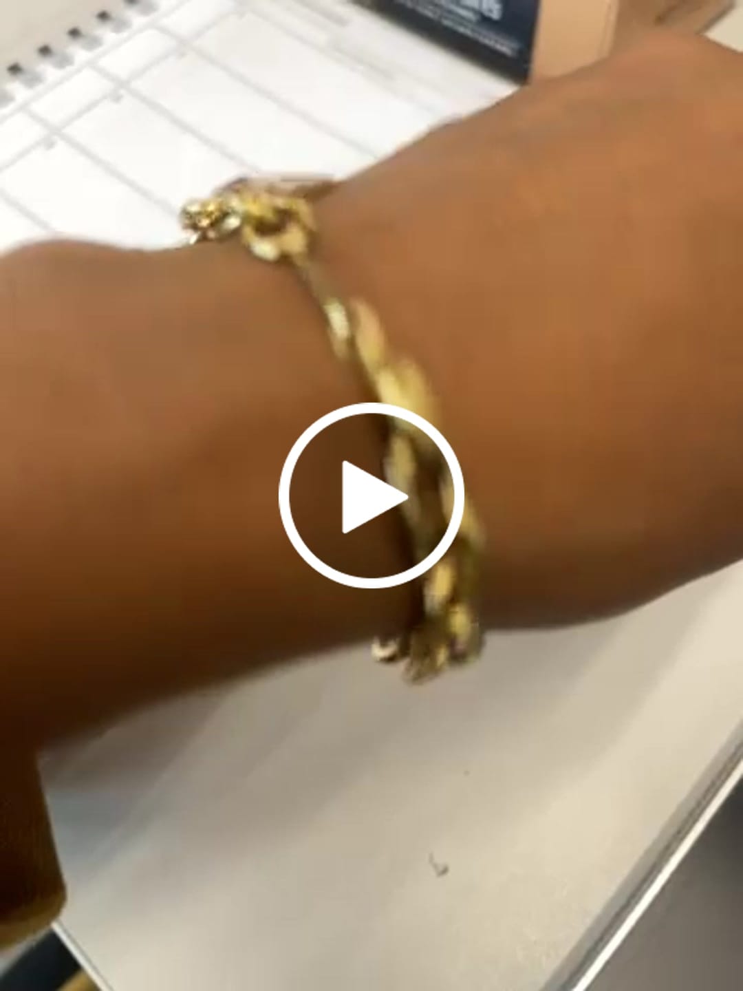 Customer video review of Engravable Classic Chunky Disc Bracelet