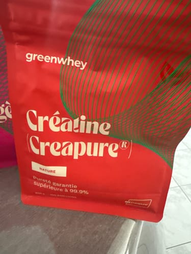 Avis d'un client : gros plan sur le sachet rouge du produit Créatine Creapure®.