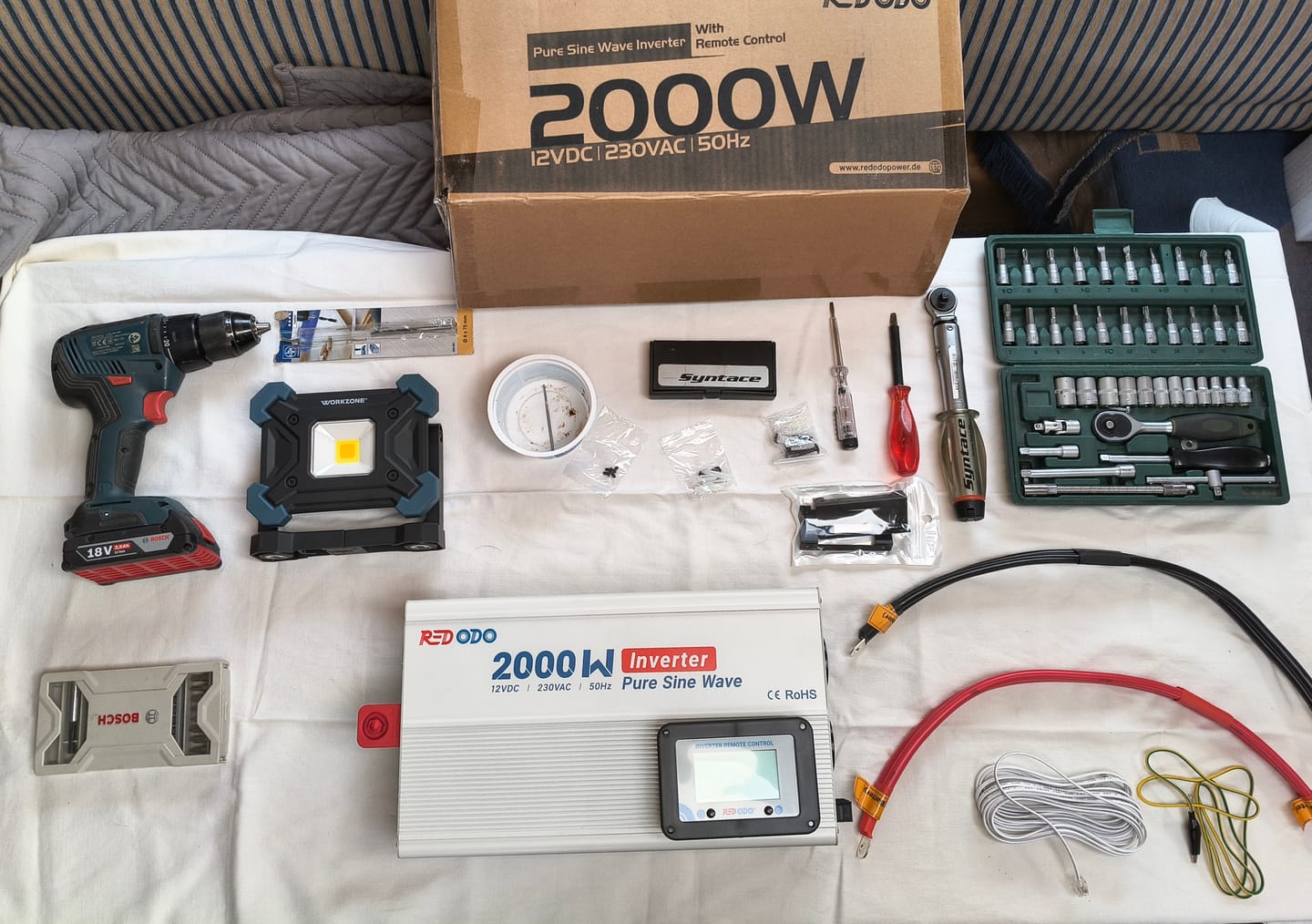 Customer photo review of Redodo 2000W Reiner Sinus Wechselrichter Mit LCD Monitor