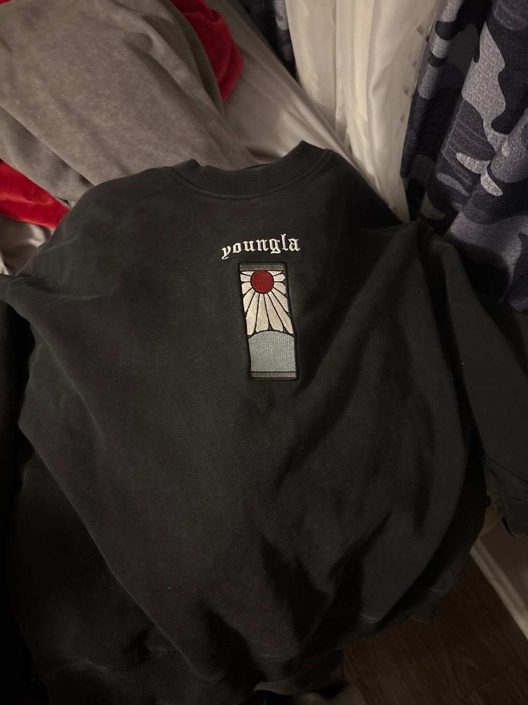 Customer photo review of 5196 - Demon Slayer: Kimetsu no Yaiba - Crewnecks