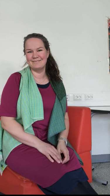 Customer photo review of Light Wool Cape Fusion Green