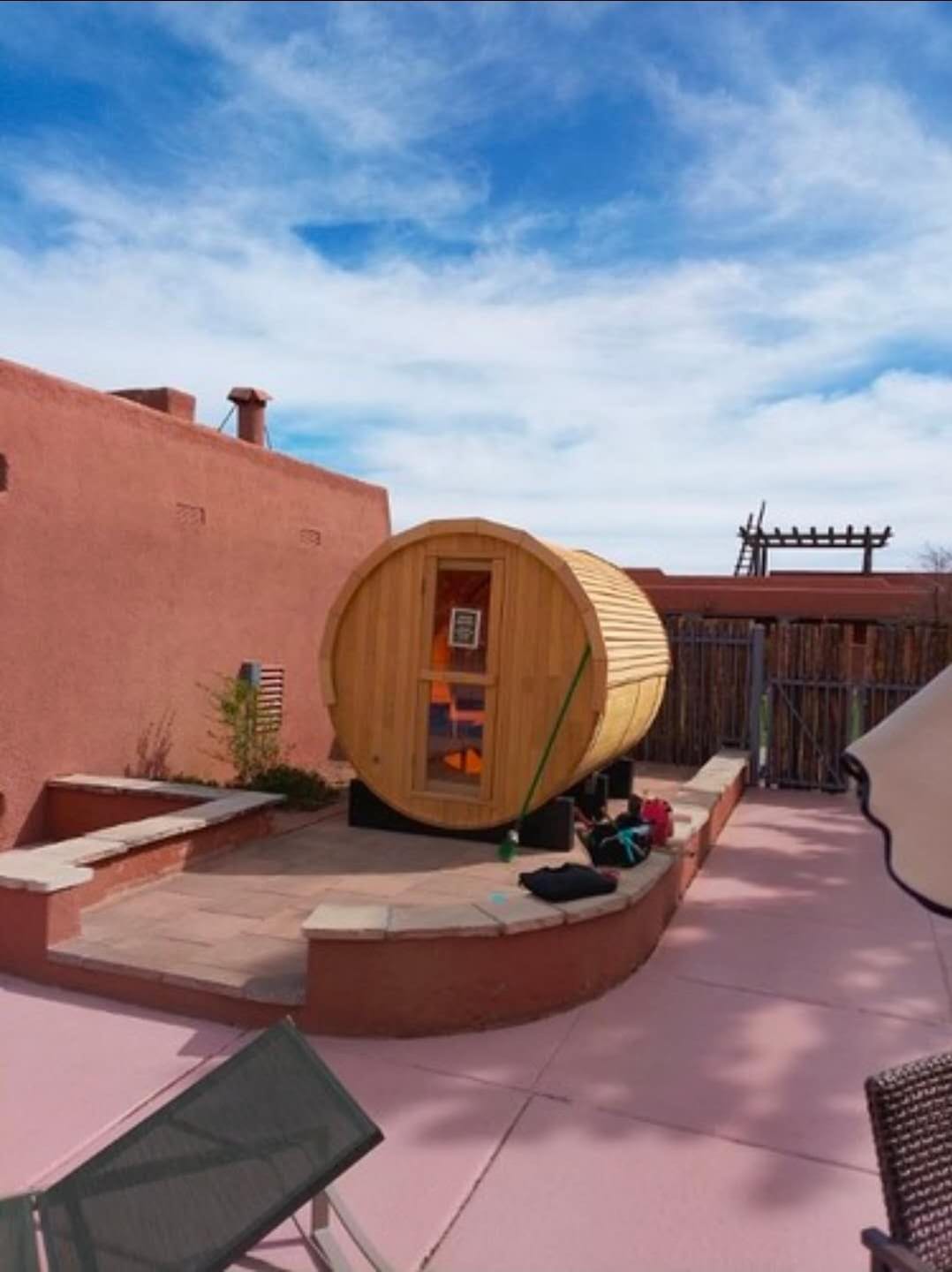 Customer photo review of Smartmak® 6-8 People Barrel Sauna With Panoramic View Window - Barrel 6