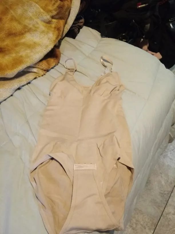 Customer photo review of Silhouette Enhancing Bodysuit