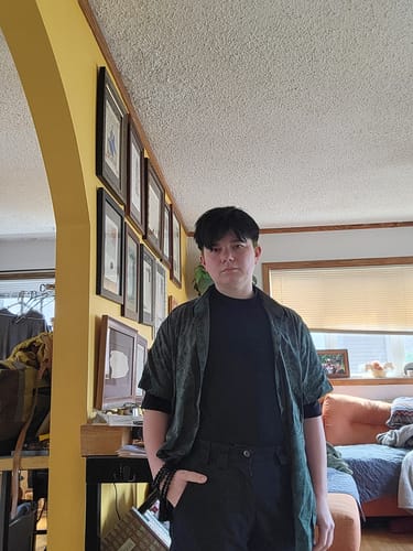 Customer photo review of Men's Floral Dark Green Hawaiian Vintage Soft Beach Holiday Button Up Short Sleeve Shirt