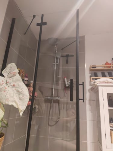 Customer photo review of Sonni Eckeinstieg Duschkabine Schwarzes Pendeltür Dusche 195cm HöHe Mit PendeltüRen Pendeltür 6mm Nano Esg-Glas Scharniertür Duschabtrennung Ohne Rahmen