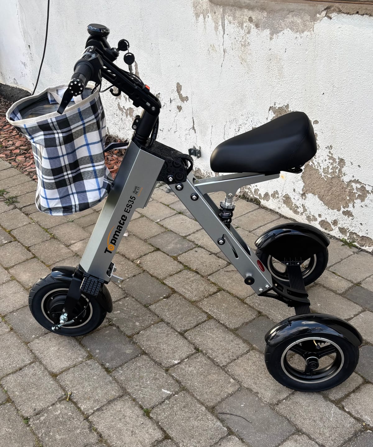 Customer photo review of Mini trottinette pliable 3 roues ES-35 pour PMR et Séniors - Tricycle ultra léger