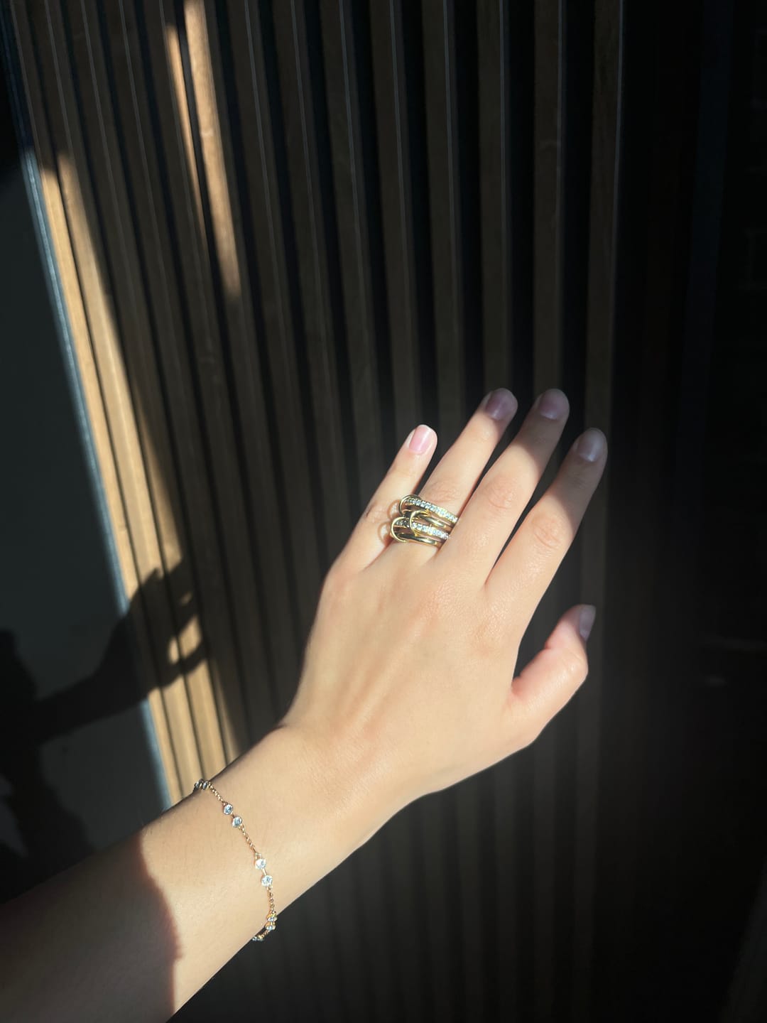 Customer photo review of Quadruple Pave Infinity Ring 14K Vergoldet