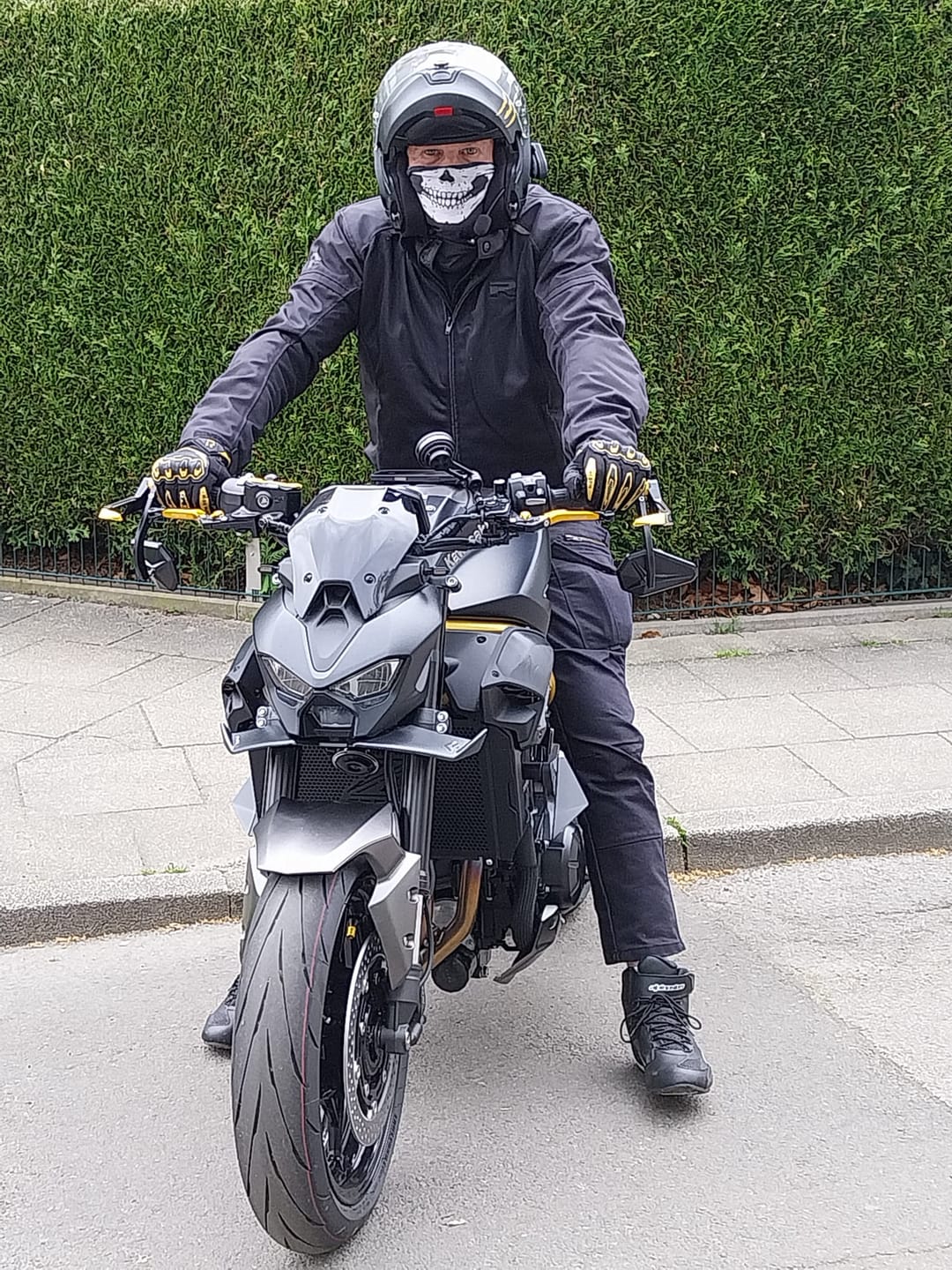 Customer photo review of Kawasaki Z900 Sturzpads – Top Block Racing – Paar – SE / Performance / A2 - Modelle (2025-2026)