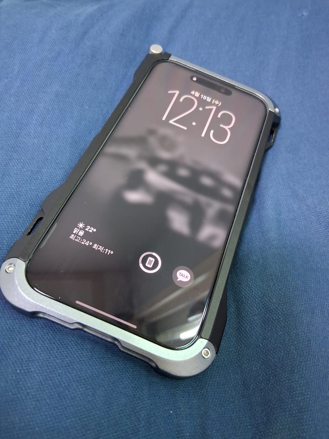 Customer photo review of DANGO ADAPT CASE - IPHONE 17 PRO MAX
