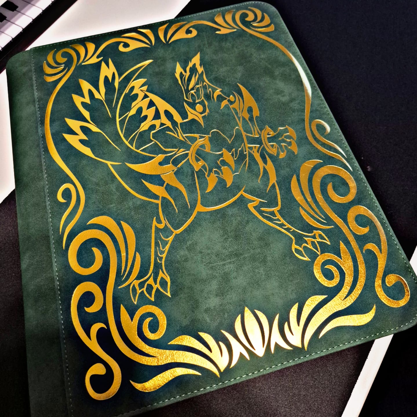 Customer photo review of Gen 3 Leafblade - Toploader Trading Card Binder