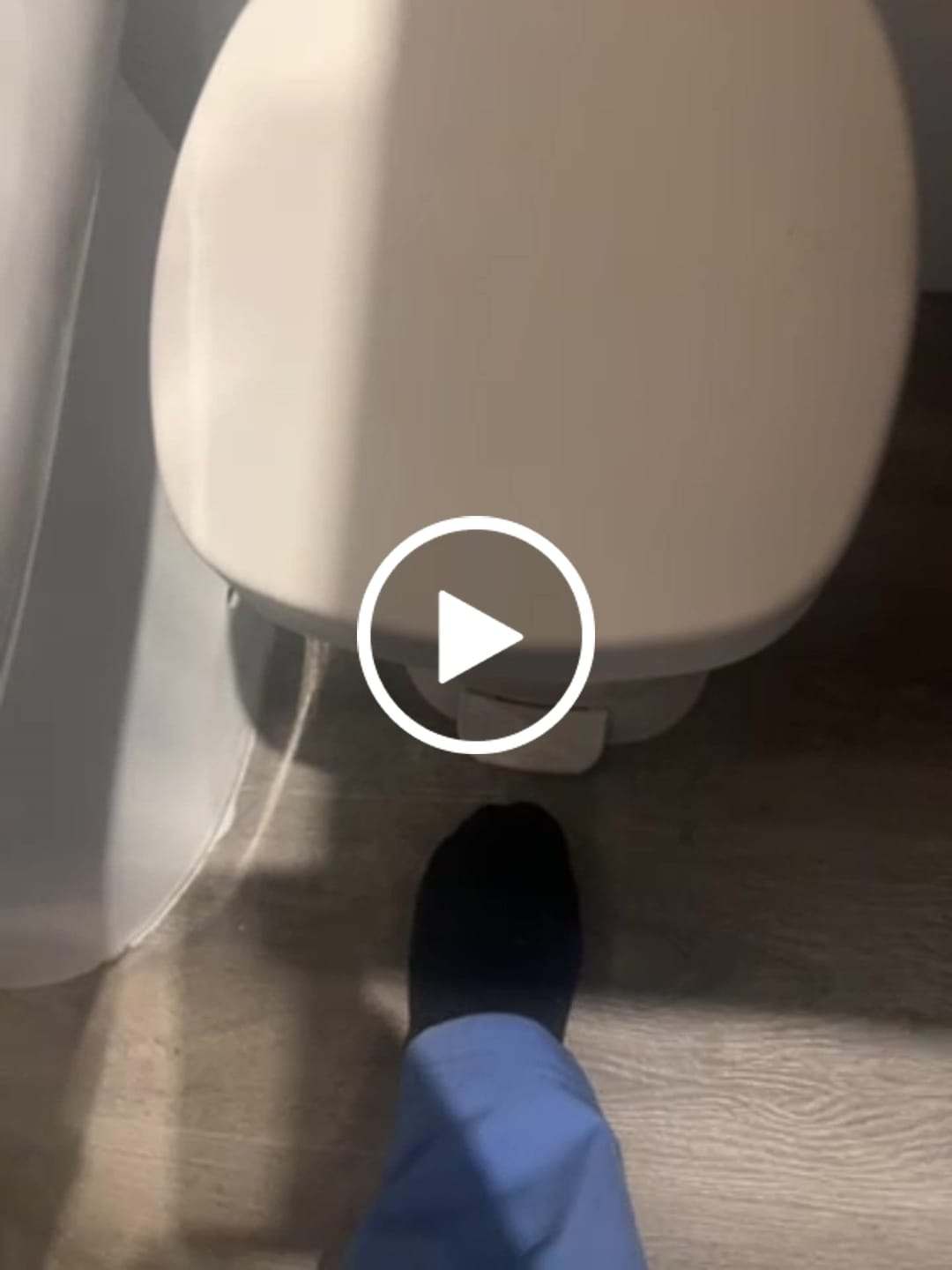 Customer video review of Basurero con Pedal New Square 5 Litros Gris Claro Coza®