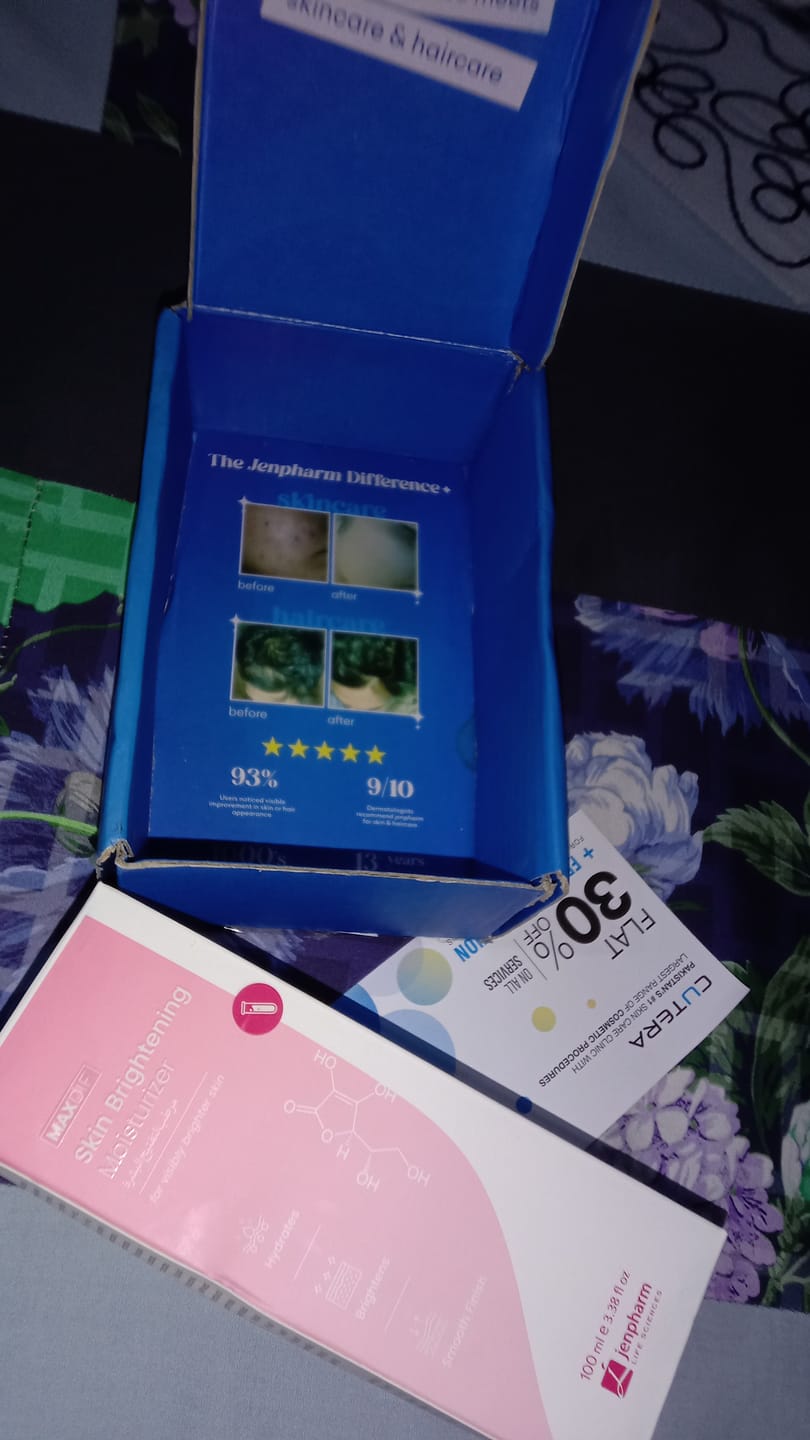 Customer photo review of Maxdif Brightening Moisturizer