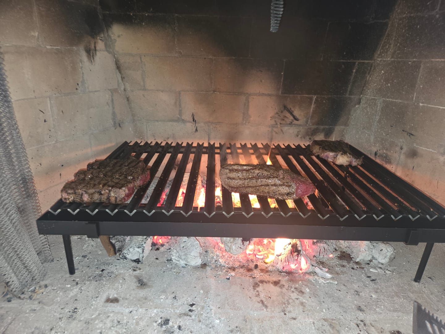 Customer photo review of Classic Argentina Grill V Grate