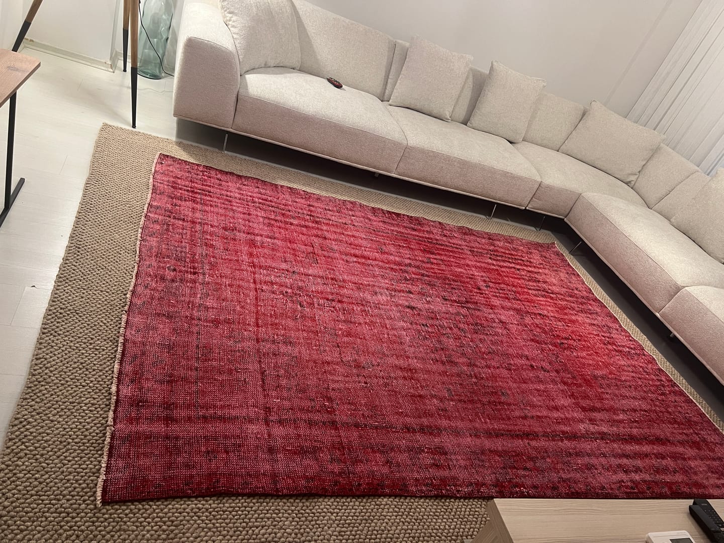 Customer photo review of Kırmızı Anadolu Eskitme Modern Yün Halı 197x275 | Özel Seri