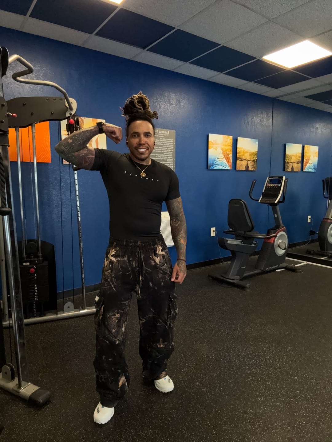Customer photo review of 2033 - Heritage Camo Cargo Sweats