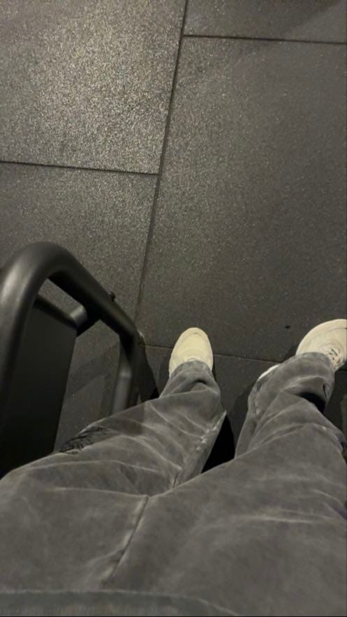 Customer photo review of 2061 - Threadmark Sweats
