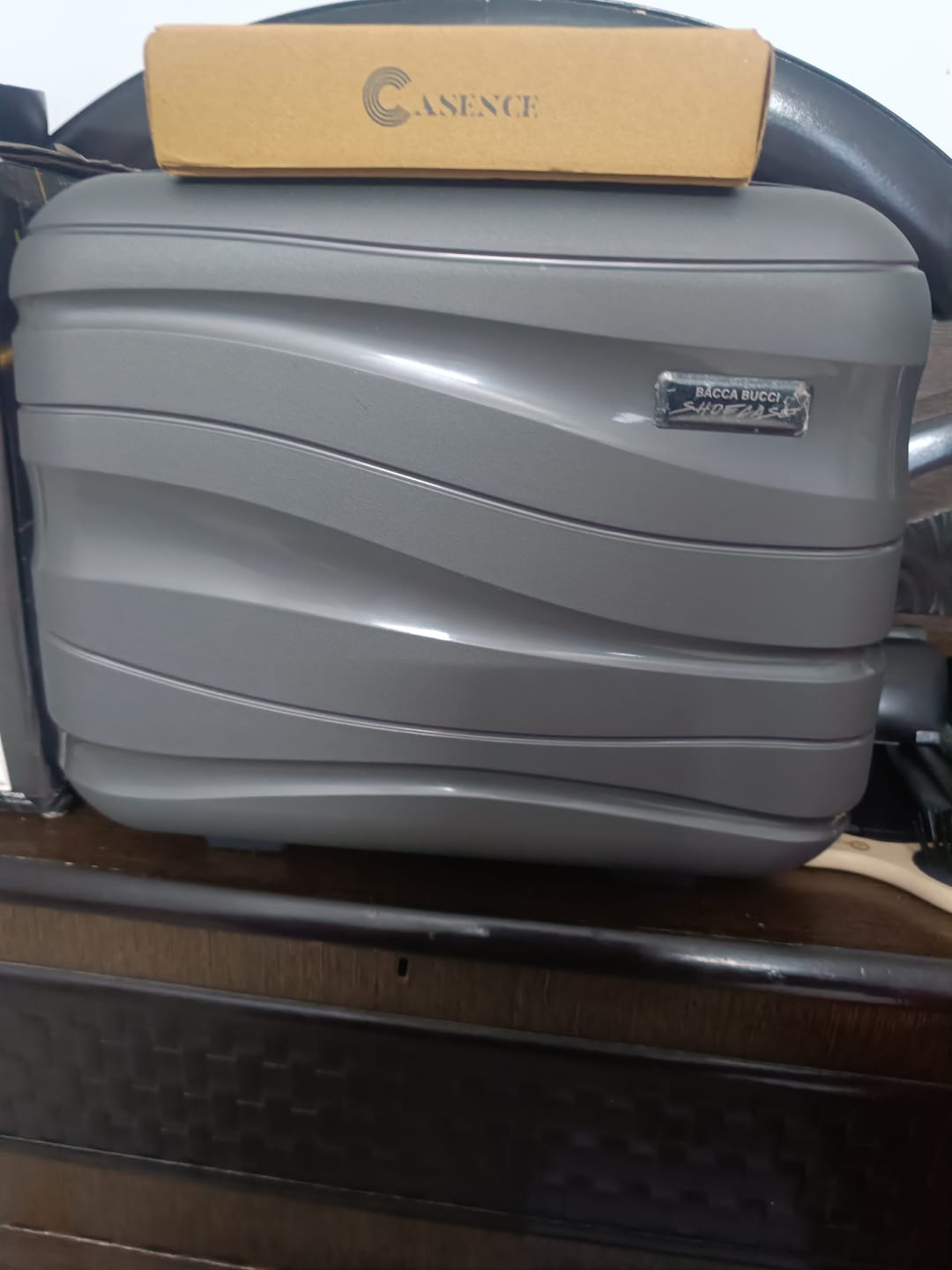 Customer photo review of Bacca Bucci Shoecase – Travel Shoe Carrier for Sneakerheads on the Move