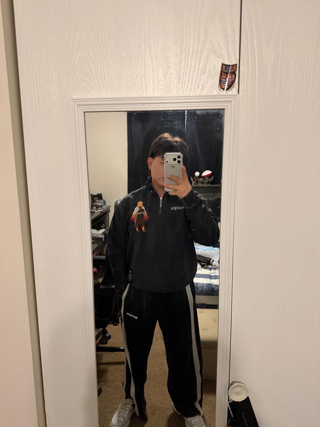 Customer photo review of 5197 - Demon Slayer: Kimetsu no Yaiba - Quarter Zip