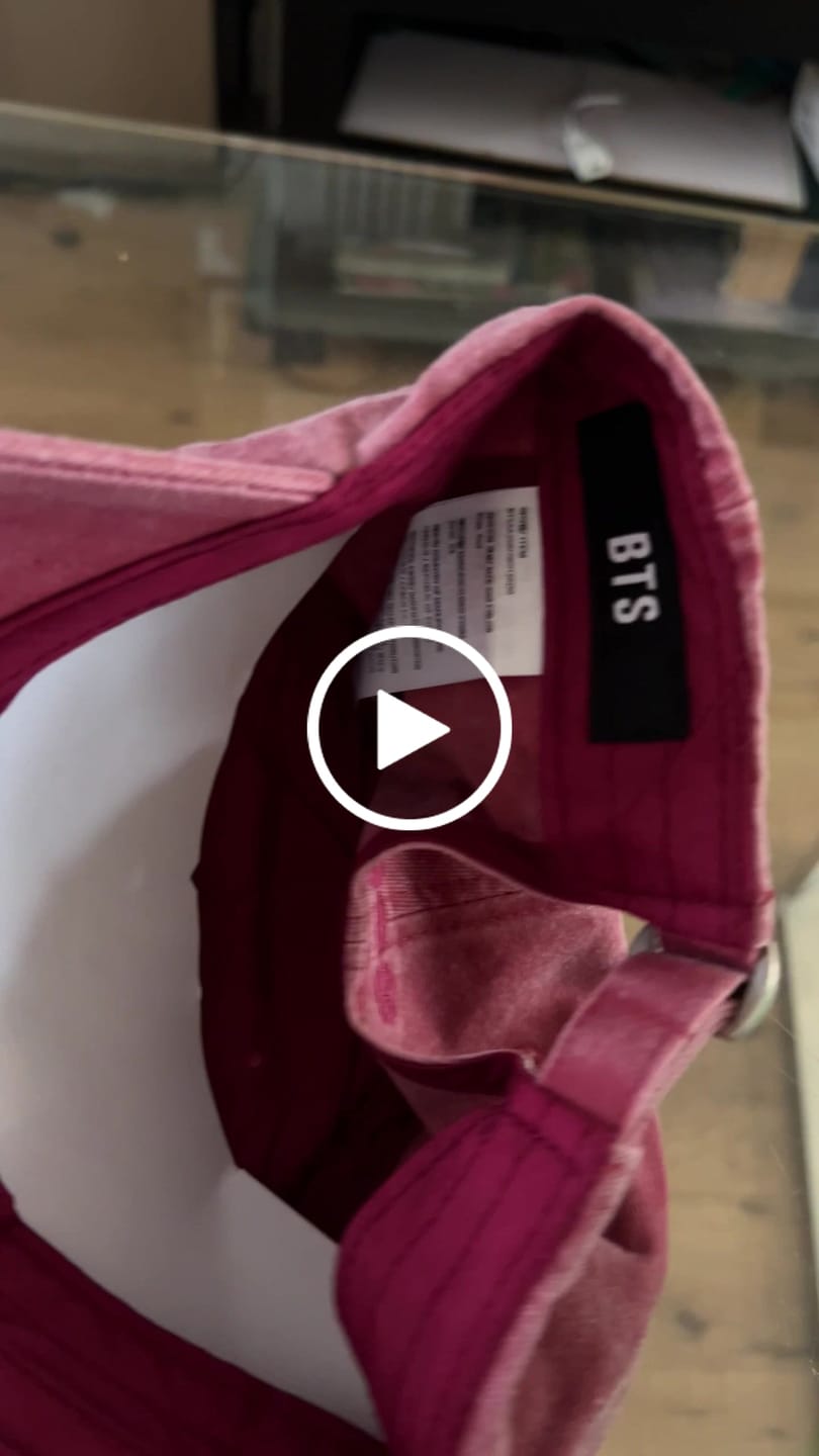 Customer video review of [2ND PRE-ORDER] BTS - ARIRANG OFFICIAL MD HOODIE RED