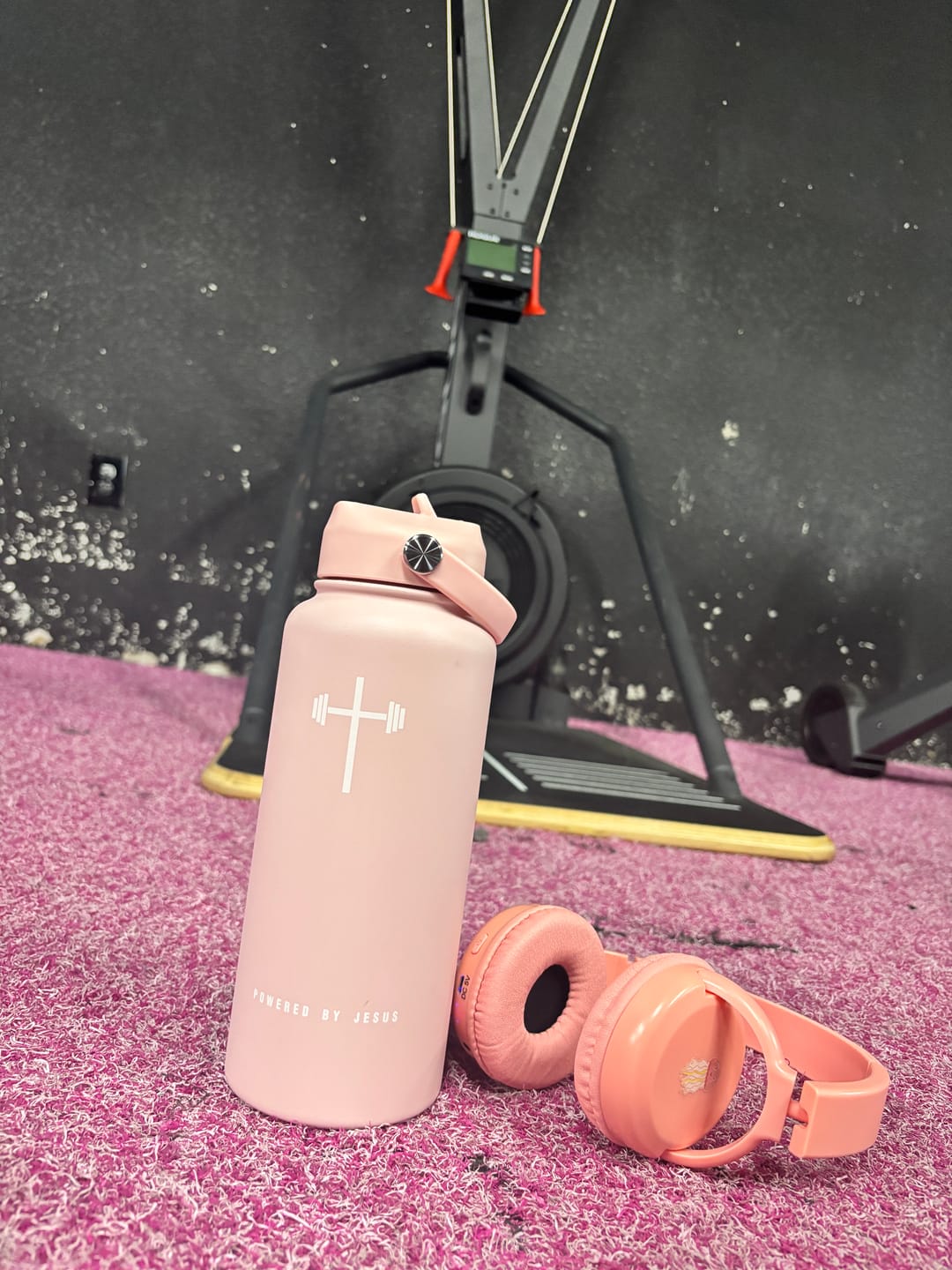 Customer photo review of Powered By Jesus 32oz Insulated Water Bottle