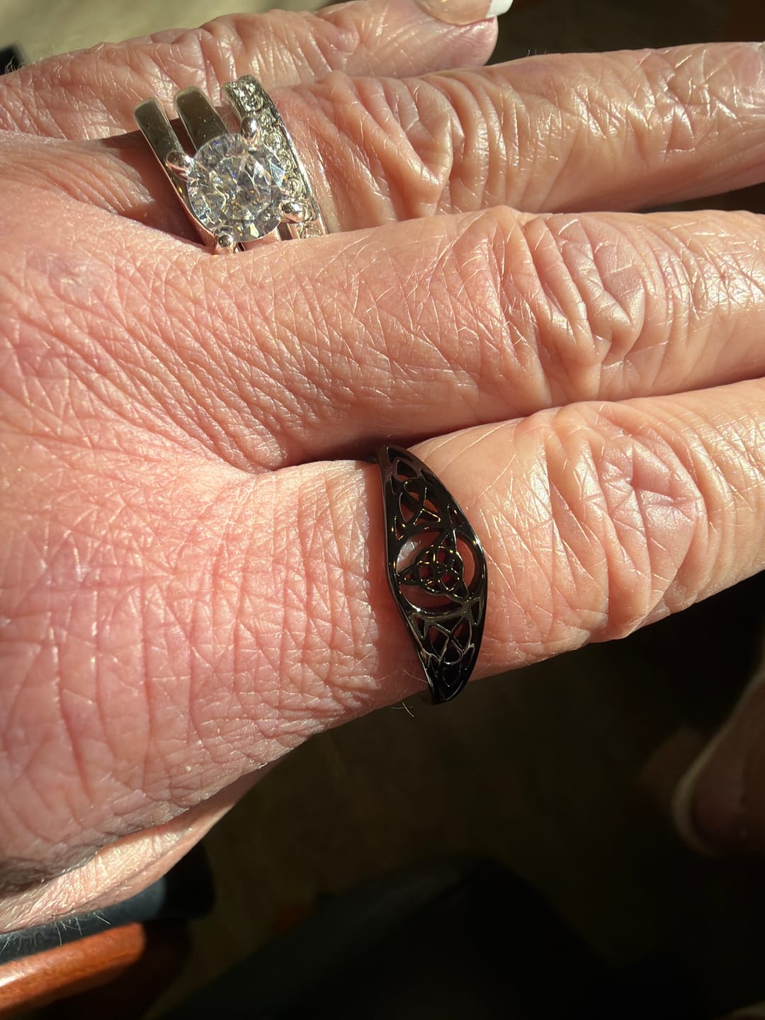 Customer photo review of Titanium Steel Celtic Knot Hollow Ring (Retro Ethnic Style)