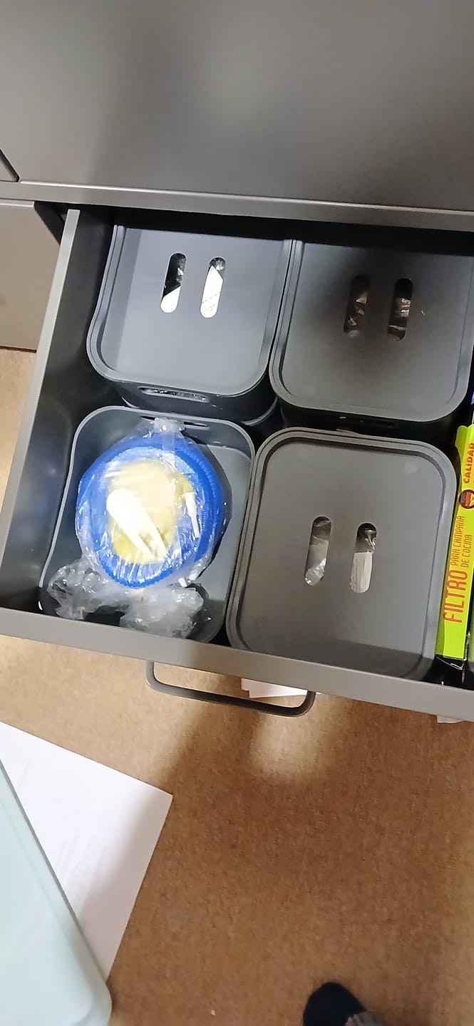 Customer photo review of Caja Organizadora con Tapa Fit Pequeña 1,75 Litros Gris Grafito Coza®