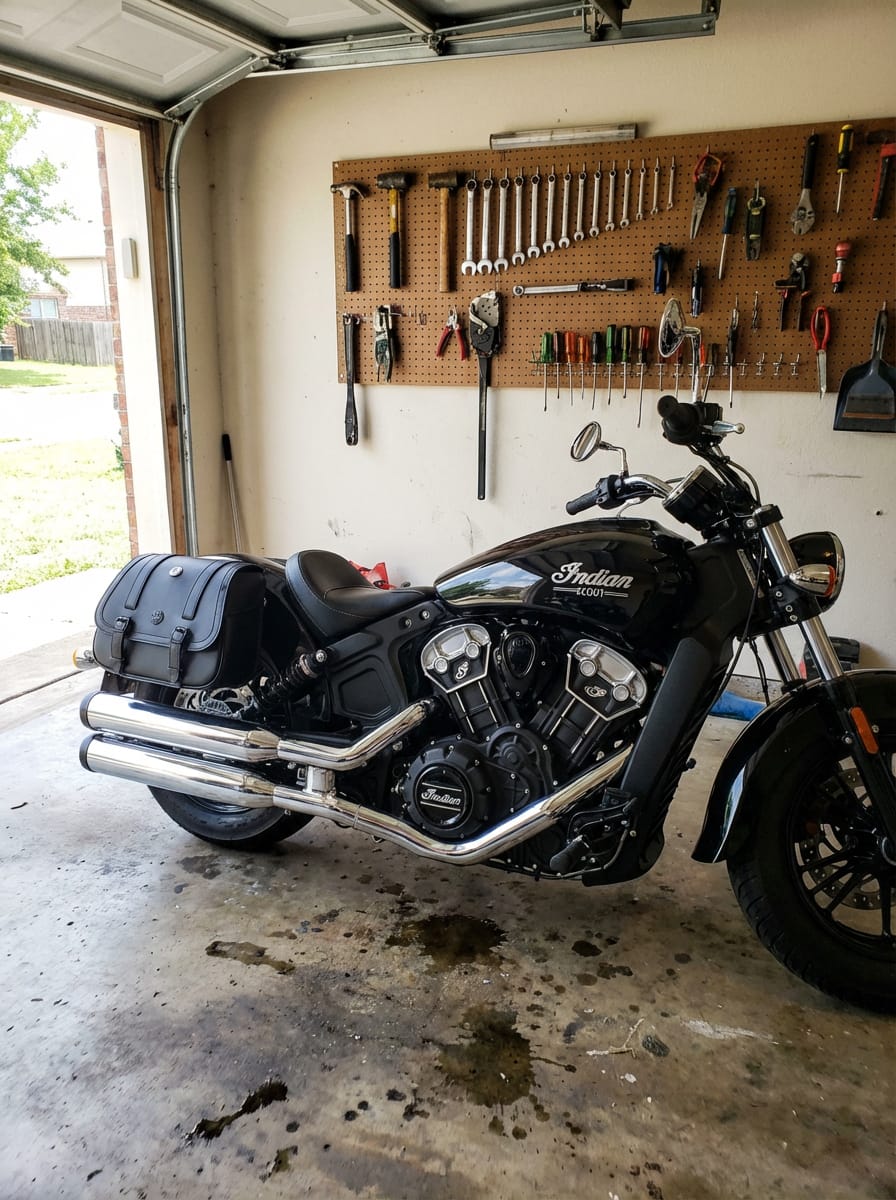 Customer photo review of 25L - SpiritBlade Large Indian Scout Classic 2025+ Leather Motorcycle Saddlebags