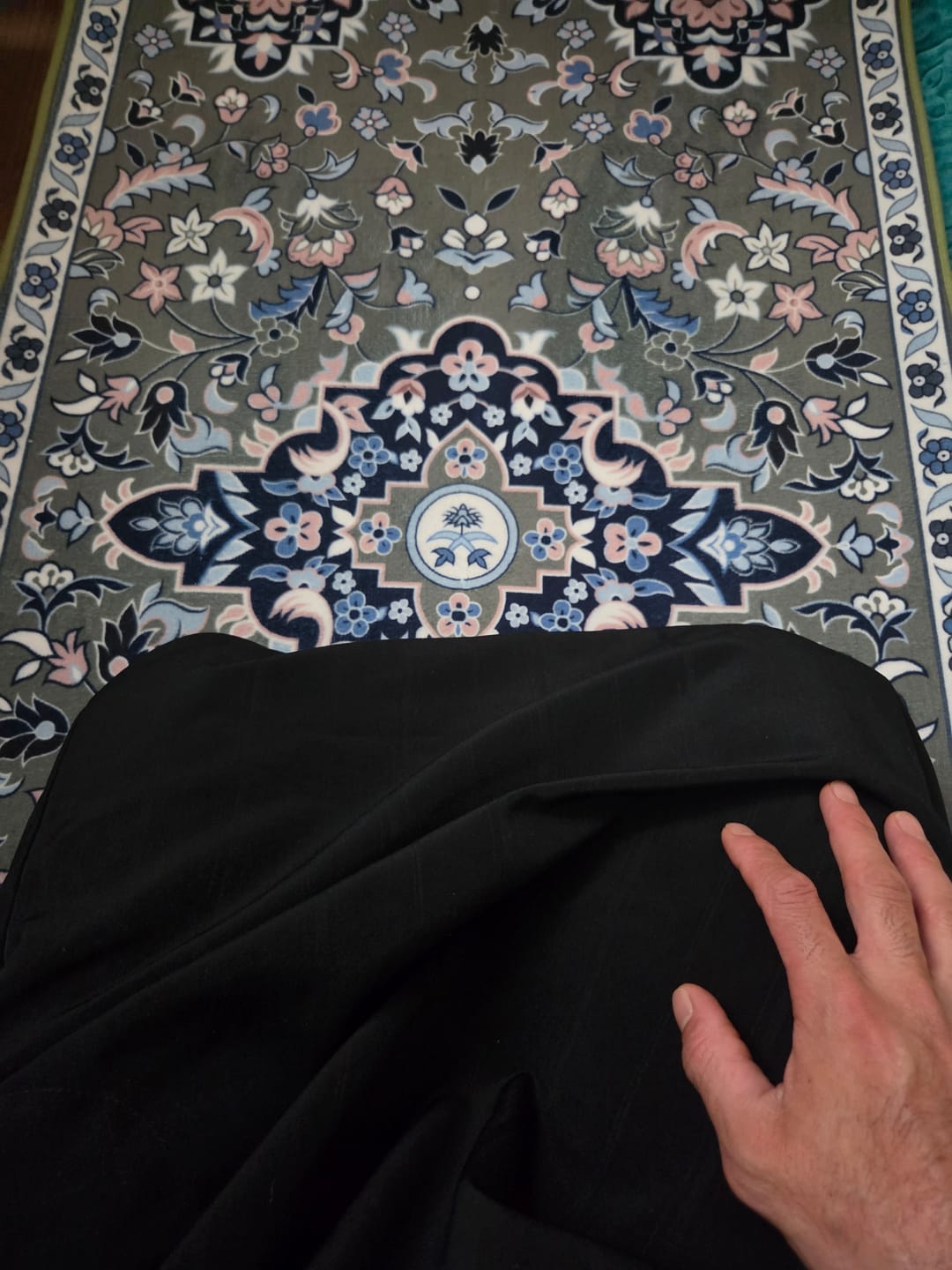Customer photo review of Masjid-e-Nabawi Mosque Padded Prayer Mat