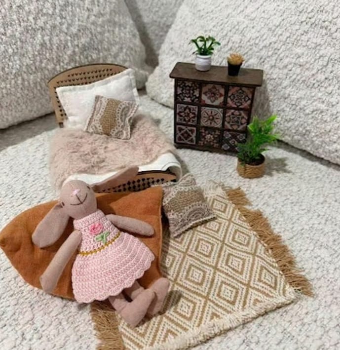 Customer photo review of The Moonlight Space Dream in the Bedroom – 1:12 Scale Dollhouse Miniature Story-Box
