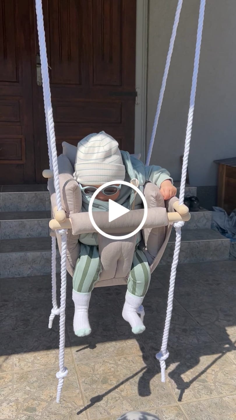 Customer video review of Luxury Sand Beige Ljuljaška - Ručno rađena ljuljaška za bebe