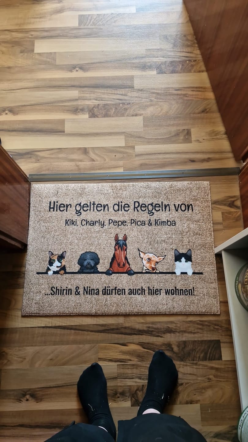 Customer photo review of Personalisierte Fußmatte - Alle meine Fellnasen