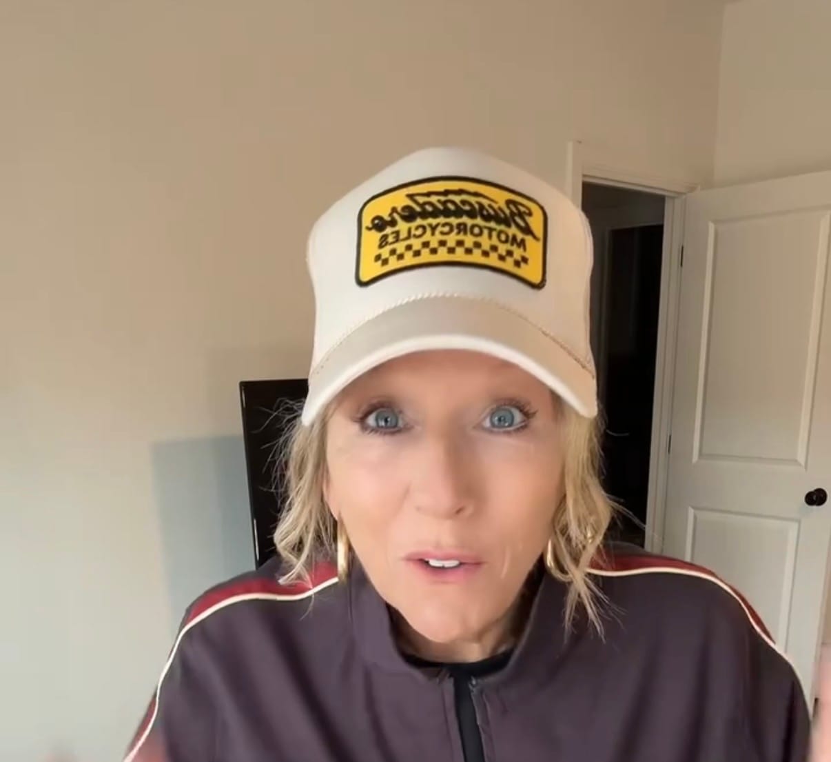 Customer photo review of 'Banner’ Foam Trucker Hat - Off White