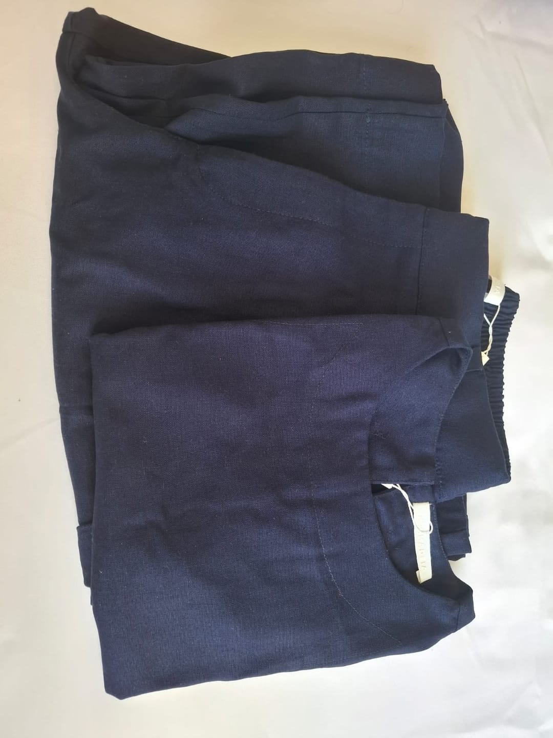 Customer photo review of Calça Pantalona Graviola Azul Escuro