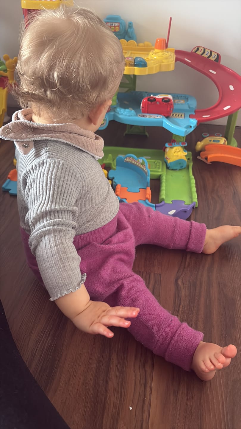 Customer photo review of Kaschmir Baby Mitwachshose Flieder