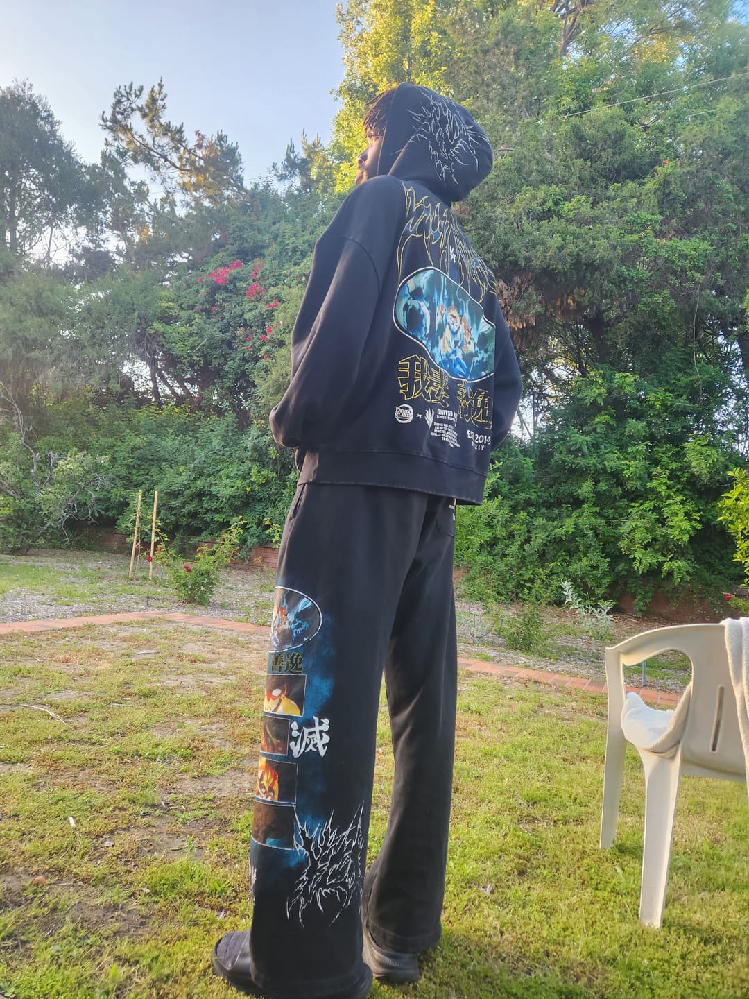 Customer photo review of 5068 - Demon Slayer: Kimetsu no Yaiba - Hoodies