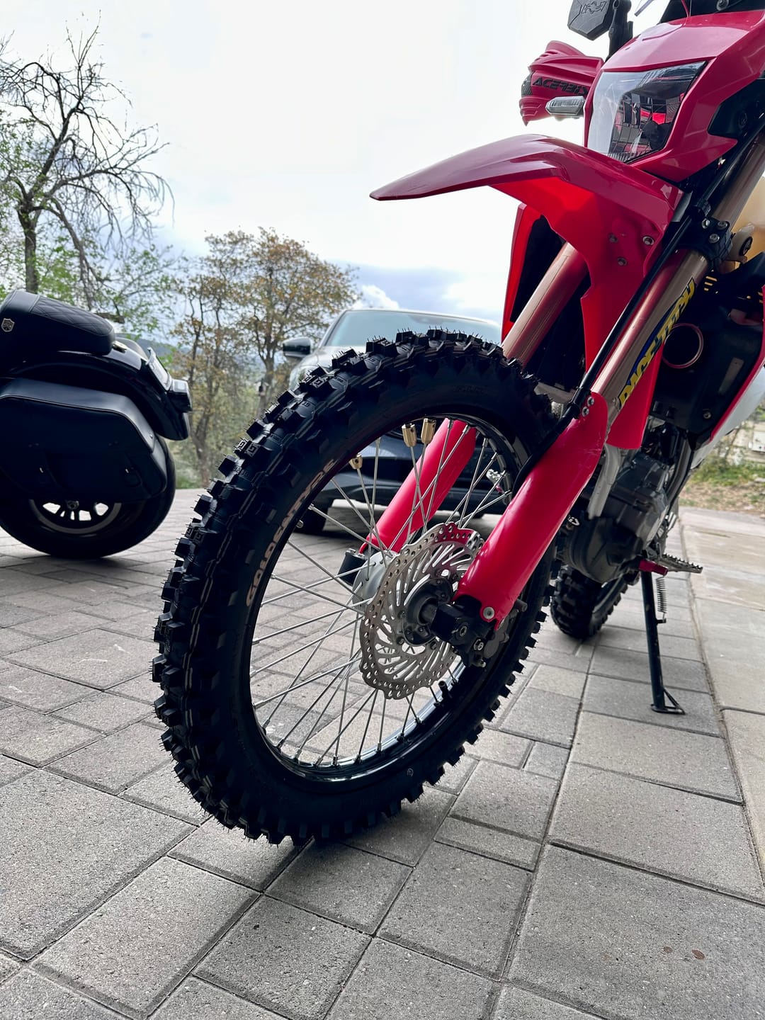 Customer photo review of Goldentyre Fatty GT216AA Front Tires - Fatty, Chubby, & Razor Blade Enduro / Offroad Tires