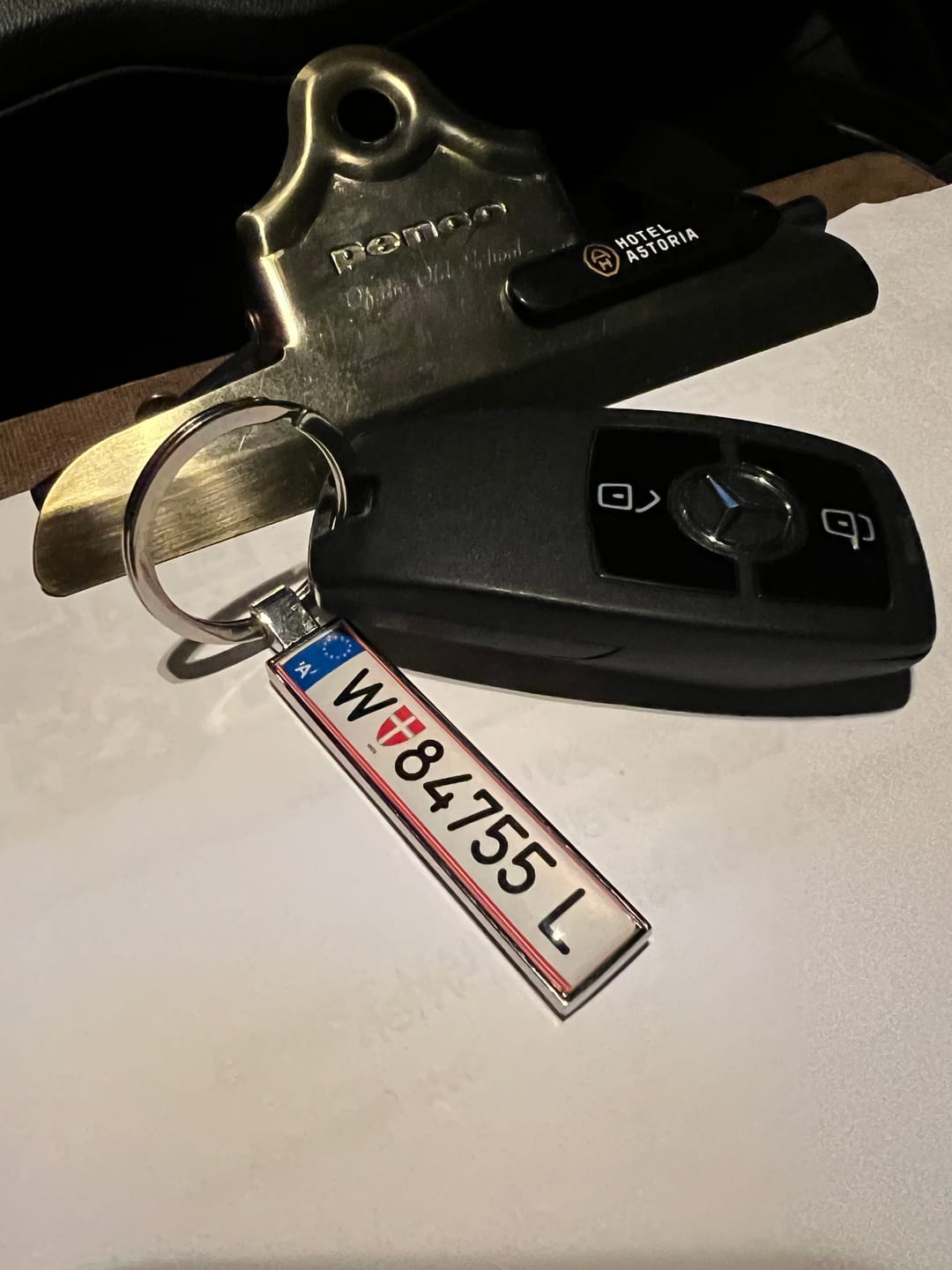 Customer photo review of Österreich Kennzeichen Schlüsselanhänger Mini Nummernschild Metall