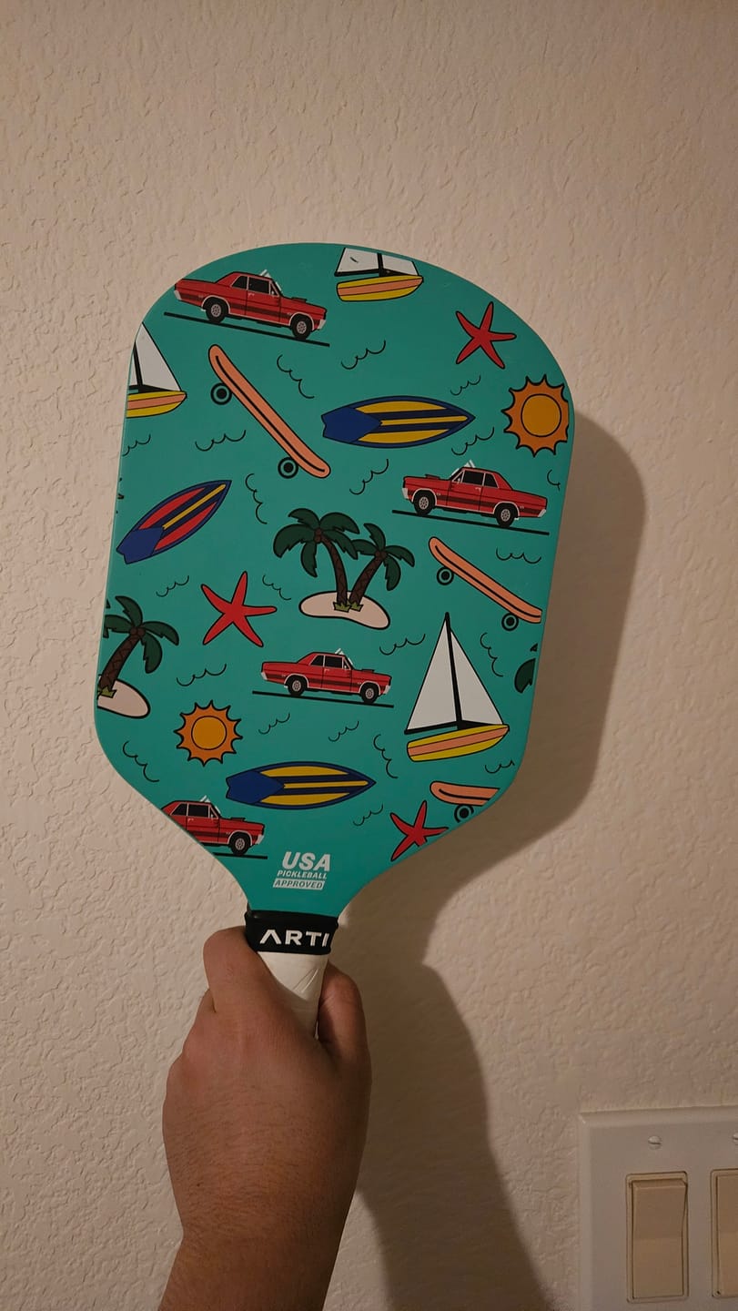 Customer photo review of ARTI 16mm Carbon Fiber "CALIFORNIA" Pickleball Paddle