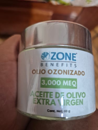 Customer photo review of OLIO OZONIZADO - Aceite ozonizado de olivo 3,000 Meq - 60 g (Tarro de vidrio)