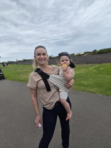 Customer photo review of POUCH™ TODDLER CARRIER