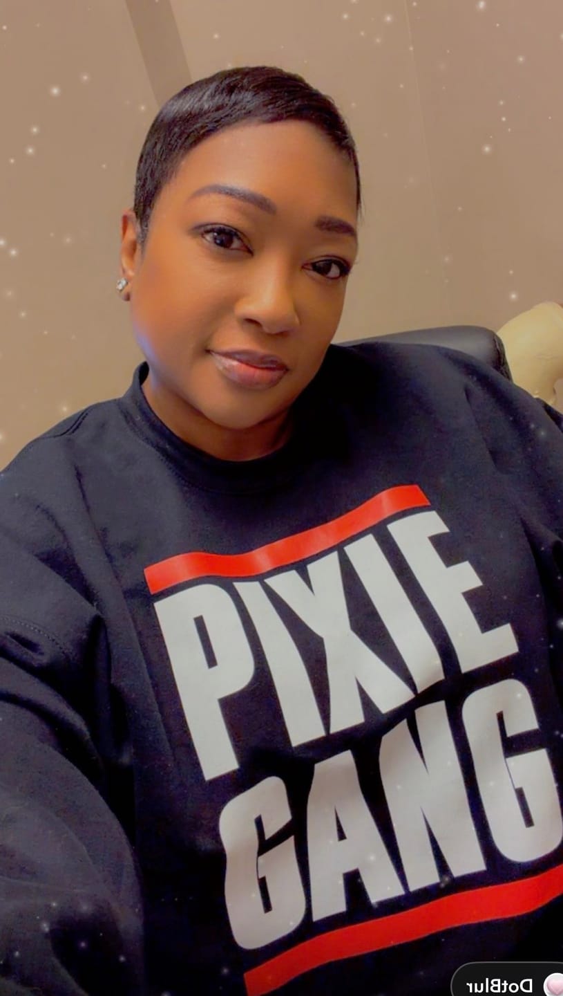 Customer photo review of Pixie Cut, Lipsitck, & Sneakers Sweatshirt (blk)